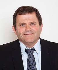 Dr. Smuel Levinger