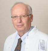 Dr. Gabriel Agar